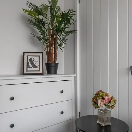 4-bed 3-bath Near Uea