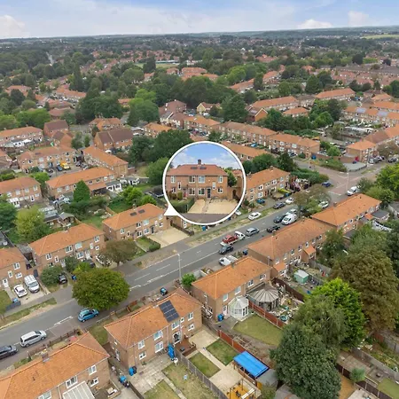 Holiday home 4-bed 3-bath Near Uea Ringland